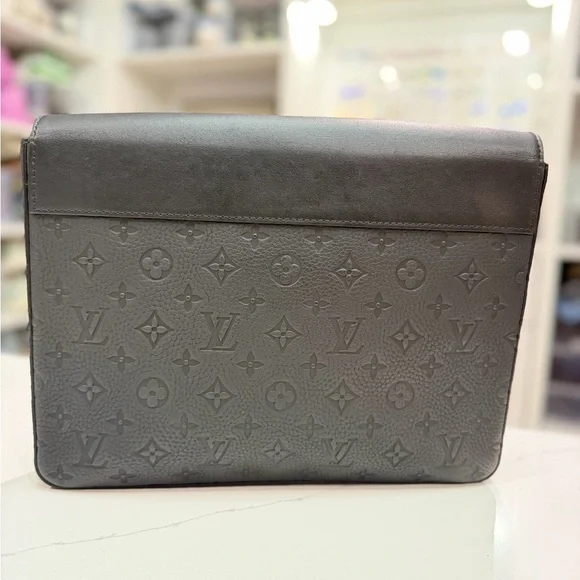 Louis Vuitton Monogram Taurillon Pochette Steamer - Picture 5 of 13